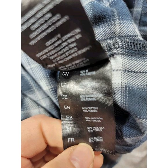 Kuhl Shirt Men's Medium Blue Plaid Dillingr Flannel Button Chest Pocket - Picture 8 of 9